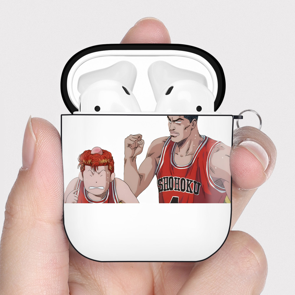 （画像用） SLAM DUNK／スラムダンク AirPods 第2世代保護ケース ハードシェル ブラック 耐衝撃・防指紋・カラビナ付き
