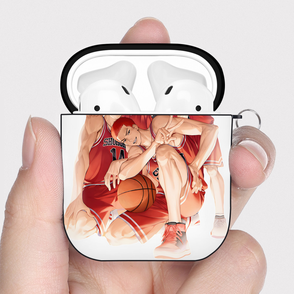 （画像用） SLAM DUNK／スラムダンク AirPods 第2世代保護ケース ハードシェル ブラック 耐衝撃・防指紋・カラビナ付き