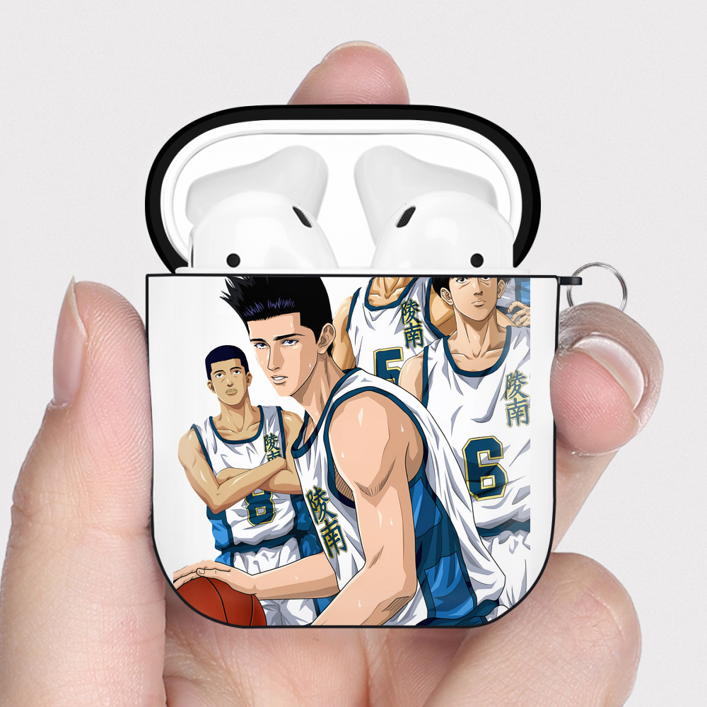 （画像用） SLAM DUNK／スラムダンク AirPods 第2世代保護ケース ハードシェル ブラック 耐衝撃・防指紋・カラビナ付き
