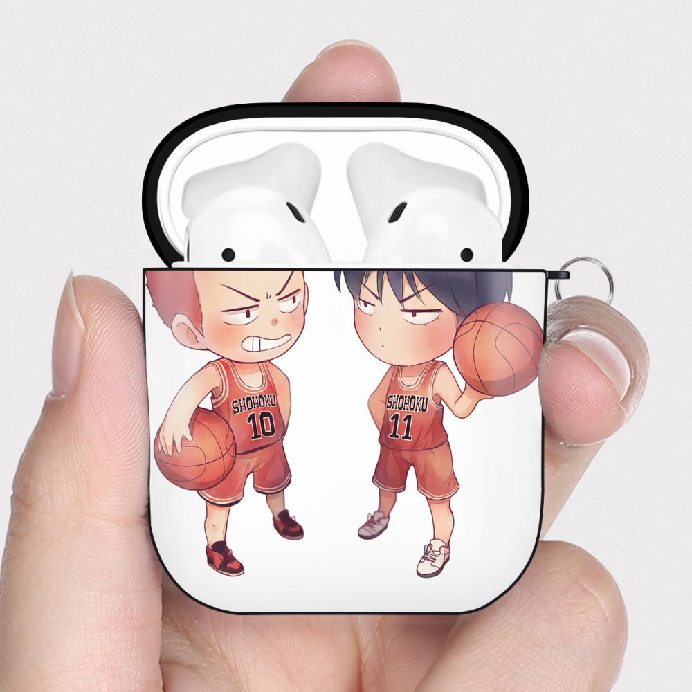 （画像用） SLAM DUNK／スラムダンク AirPods 第2世代保護ケース ハードシェル ブラック 耐衝撃・防指紋・カラビナ付き