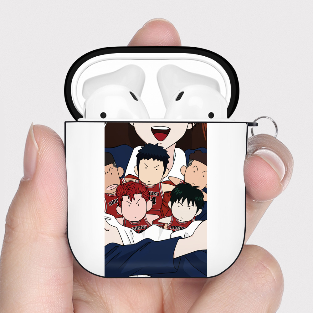 （画像用） SLAM DUNK／スラムダンク AirPods 第2世代保護ケース ハードシェル ブラック 耐衝撃・防指紋・カラビナ付き