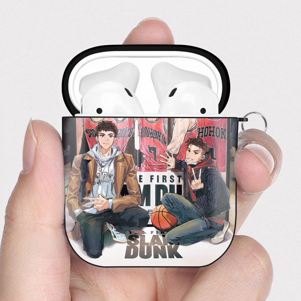 （画像用） SLAM DUNK／スラムダンク AirPods 第2世代保護ケース ハードシェル ブラック 耐衝撃・防指紋・カラビナ付き