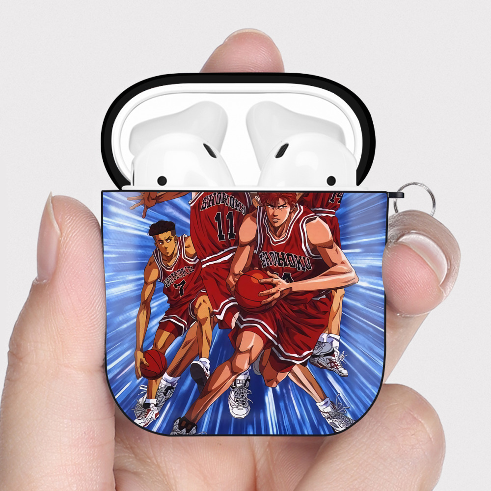 （画像用） SLAM DUNK／スラムダンク AirPods 第2世代保護ケース ハードシェル ブラック 耐衝撃・防指紋・カラビナ付き