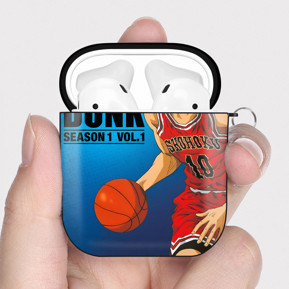 （画像用） SLAM DUNK／スラムダンク AirPods 第2世代保護ケース ハードシェル ブラック 耐衝撃・防指紋・カラビナ付き