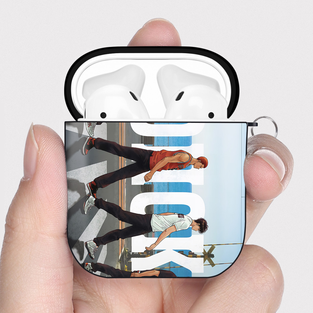 （画像用） SLAM DUNK／スラムダンク AirPods 第2世代保護ケース ハードシェル ブラック 耐衝撃・防指紋・カラビナ付き