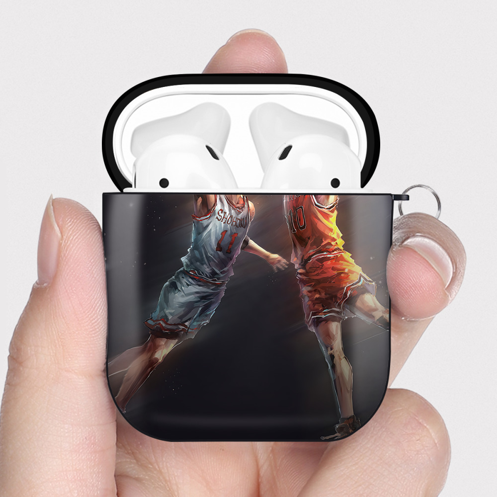 （画像用） SLAM DUNK／スラムダンク AirPods 第2世代保護ケース ハードシェル ブラック 耐衝撃・防指紋・カラビナ付き