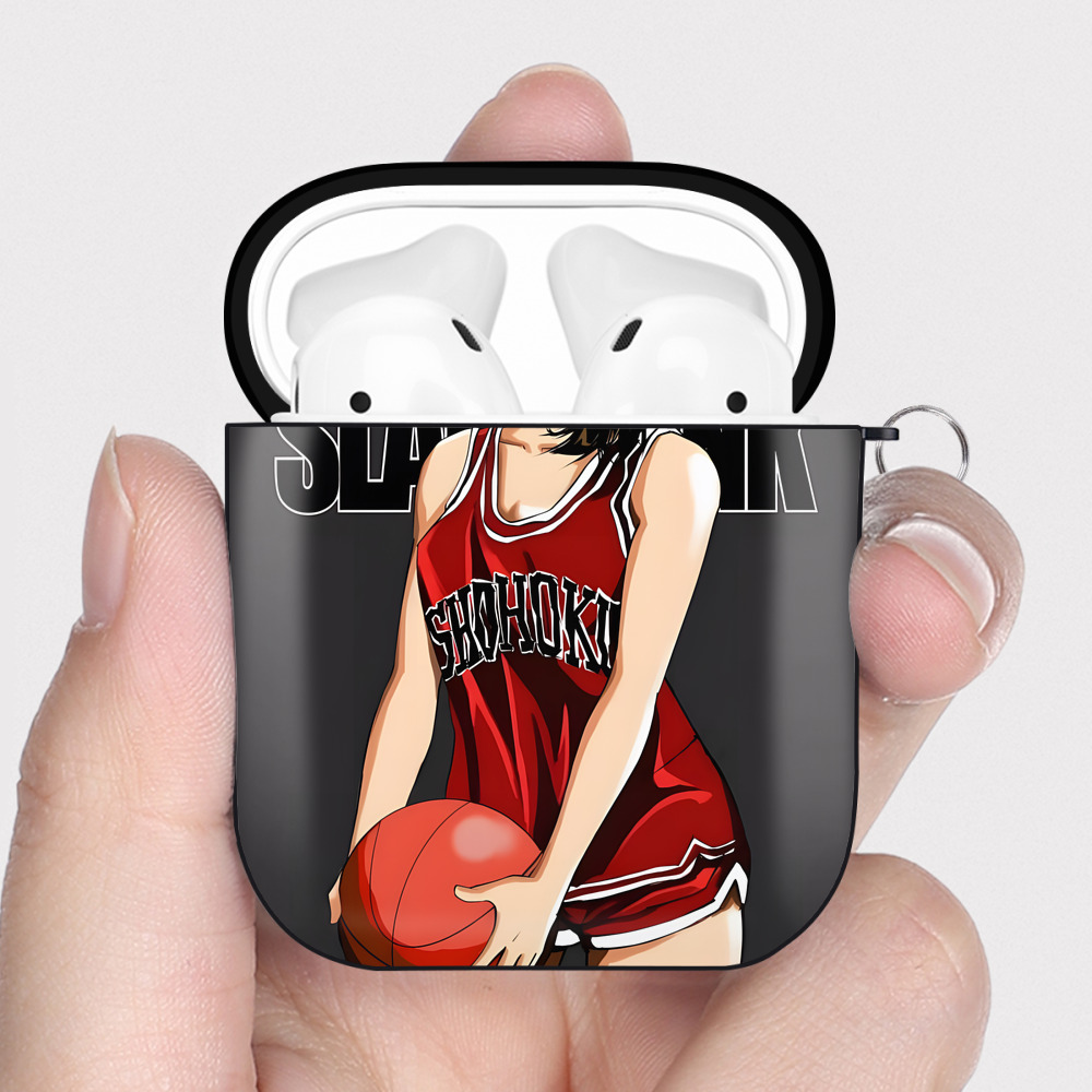 （画像用） SLAM DUNK／スラムダンク AirPods 第2世代保護ケース ハードシェル ブラック 耐衝撃・防指紋・カラビナ付き